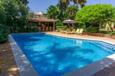 Detached Villa in El Paraiso