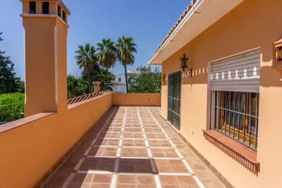 Detached Villa in El Paraiso