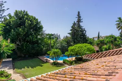 Detached Villa in El Paraiso