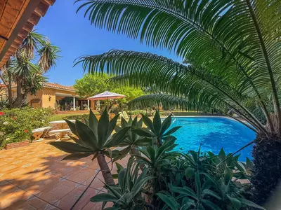 Detached Villa in El Paraiso