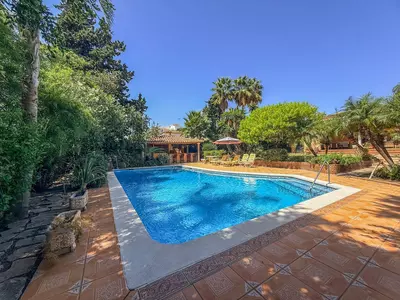 Detached Villa in El Paraiso