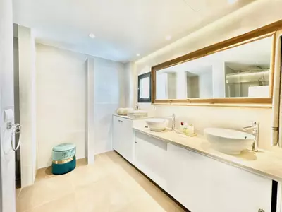 Middle Floor Apartment in Puerto Banús