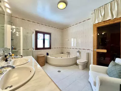 Detached Villa in Elviria