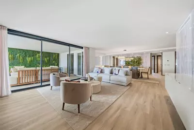 Middle Floor Apartment in Puerto Banús
