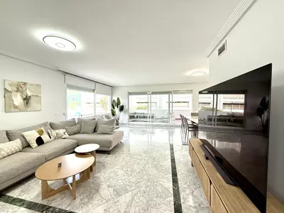 Middle Floor Apartment in Puerto Banús