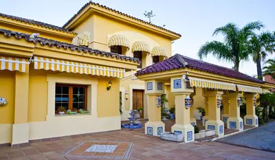 Detached Villa in Nueva Andalucía