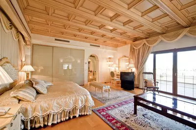 Detached Villa in Nueva Andalucía