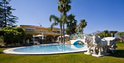 Detached Villa in Nueva Andalucía