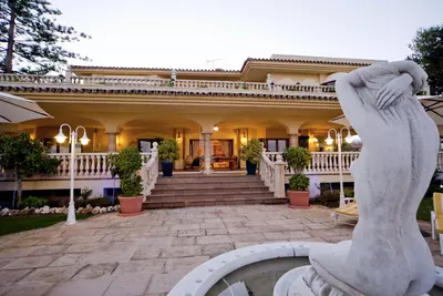 Detached Villa in Nueva Andalucía