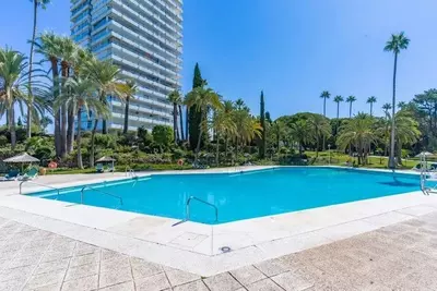 Middle Floor Apartment in Marbella