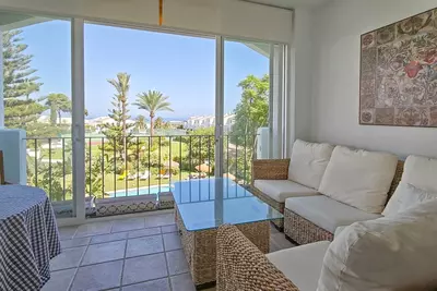 Middle Floor Apartment in Nueva Andalucía