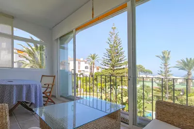 Middle Floor Apartment in Nueva Andalucía