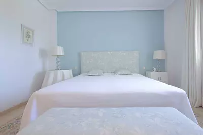 Middle Floor Apartment in Nueva Andalucía