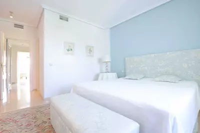 Middle Floor Apartment in Nueva Andalucía