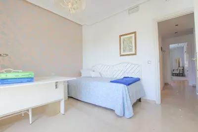 Middle Floor Apartment in Nueva Andalucía