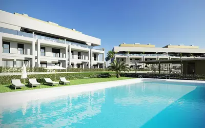Middle Floor Apartment in Estepona