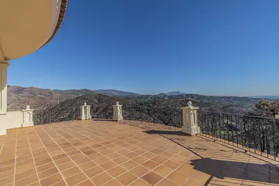 Detached Villa in Estepona
