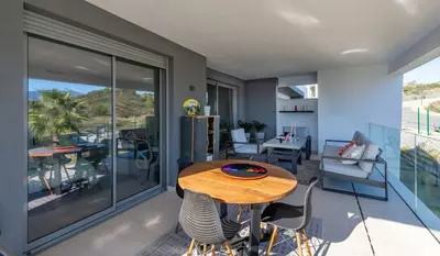 Middle Floor Apartment in Selwo