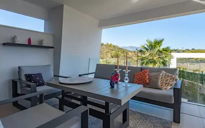 Middle Floor Apartment in Selwo