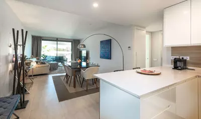 Middle Floor Apartment in Selwo