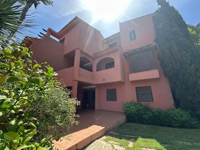 Middle Floor Apartment in Casares Playa