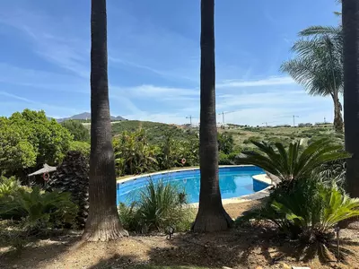 Middle Floor Apartment in Casares Playa