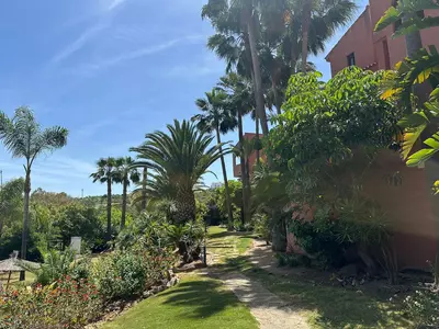 Middle Floor Apartment in Casares Playa