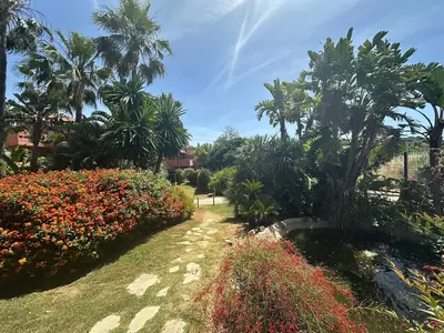 Middle Floor Apartment in Casares Playa