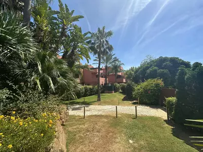 Middle Floor Apartment in Casares Playa