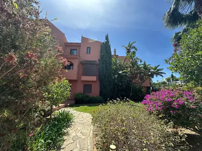 Middle Floor Apartment in Casares Playa