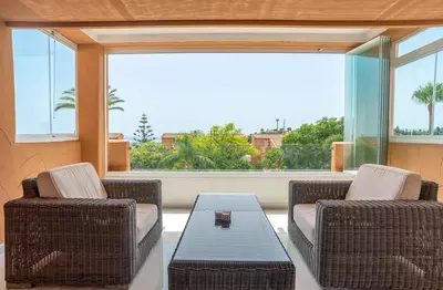 Middle Floor Apartment in Elviria