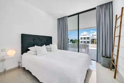 Middle Floor Apartment in Estepona