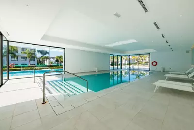 Middle Floor Apartment in Estepona