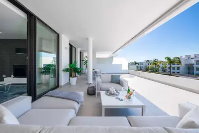 Middle Floor Apartment in Estepona