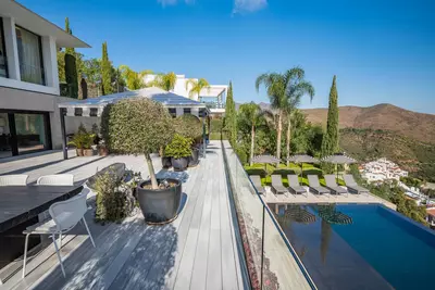 Detached Villa in Elviria