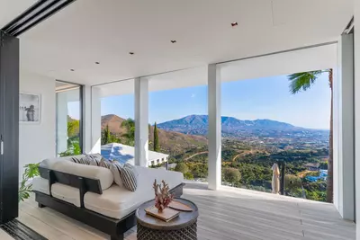 Detached Villa in Elviria
