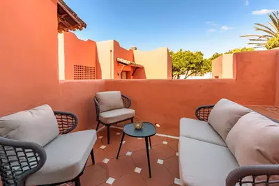 Middle Floor Apartment in Elviria