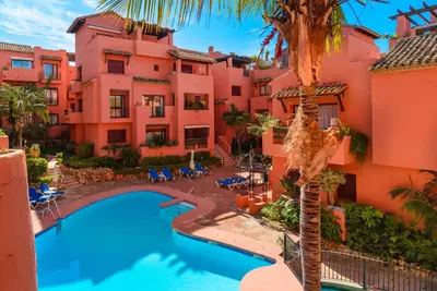 Middle Floor Apartment in Elviria