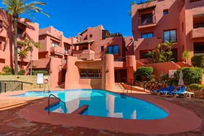 Middle Floor Apartment in Elviria
