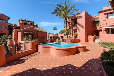 Middle Floor Apartment in Elviria