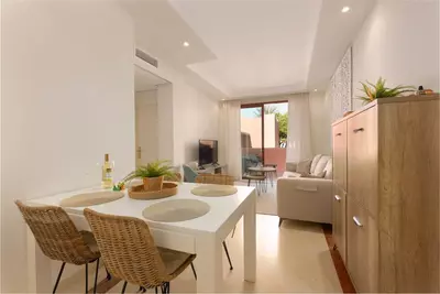 Middle Floor Apartment in Elviria