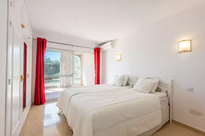 Townhouse in El Paraiso