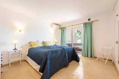 Townhouse in El Paraiso