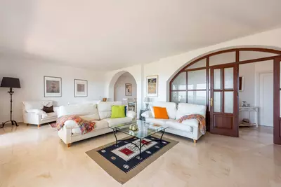 Townhouse in El Paraiso