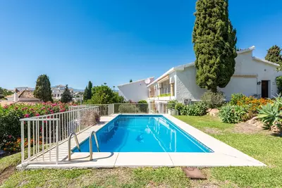 Townhouse in El Paraiso