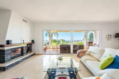 Townhouse in El Paraiso