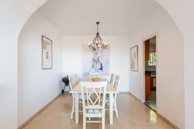 Townhouse in El Paraiso