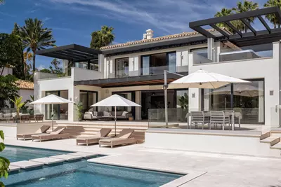 Detached Villa in Nueva Andalucía