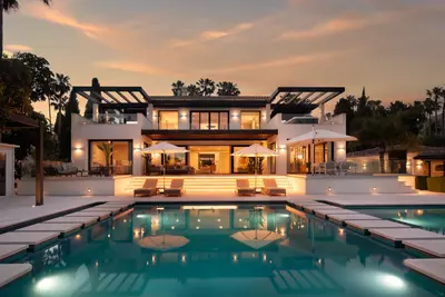 Detached Villa in Nueva Andalucía