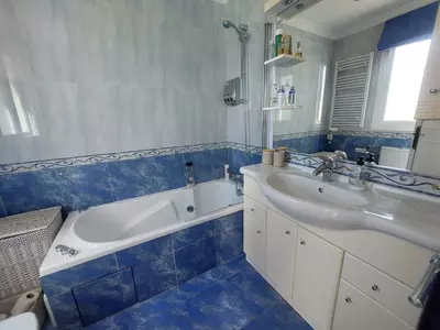 Townhouse in El Paraiso